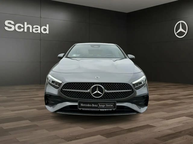 Mercedes-Benz A 180 AMG Line