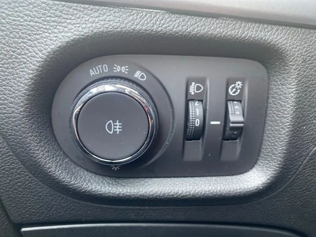 Opel Astra 1.2 Turbo Edition Turbo