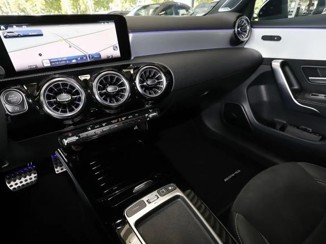 Mercedes-Benz A 200 AMG Line