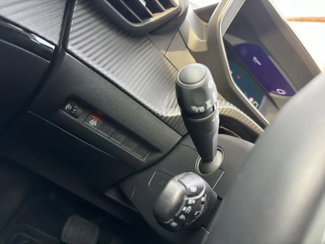 Peugeot E-2008 Allure Pack