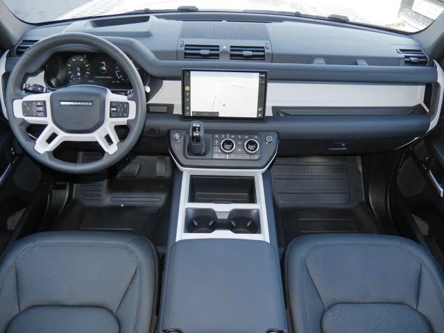 Land Rover Defender 110 Dynamic SE