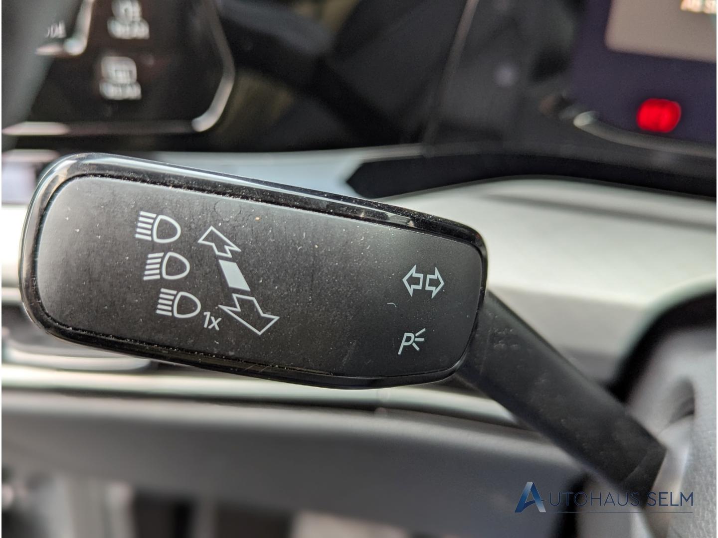 Volkswagen Golf 1.5 TSI Golf VIII Life