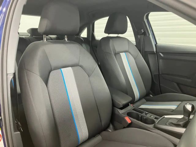 Audi A3 30 TFSI Sedan