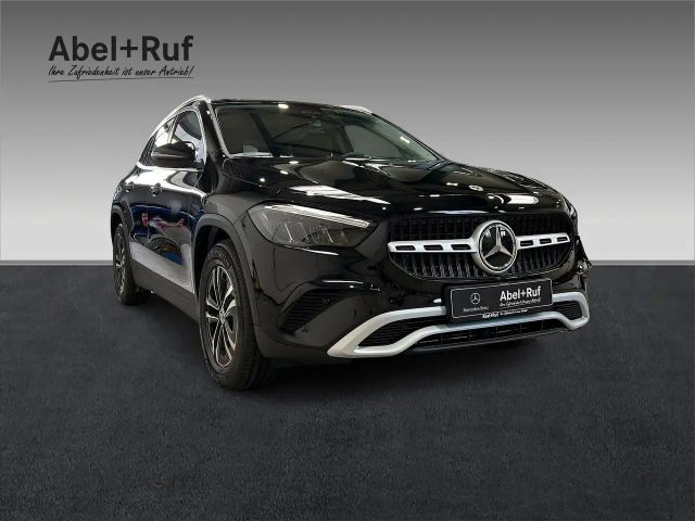 Mercedes-Benz GLA 200 GLA 200 d