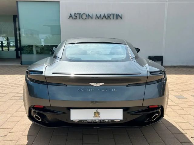 Aston Martin DB11 V8