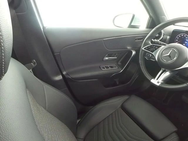 Mercedes-Benz A 180 Progressive