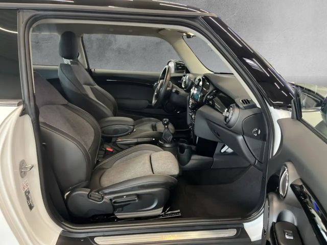 MINI Cooper SPECIAL EDITION CLASSIC TRIM 17''NAVI APPLE LED SP