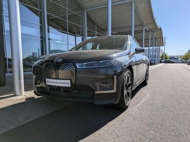 BMW iX xDrive50