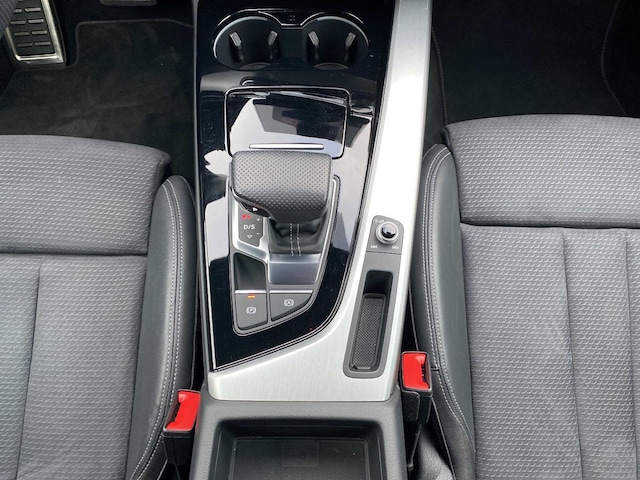 Audi A4 40 TFSI Avant S-Line S-Tronic
