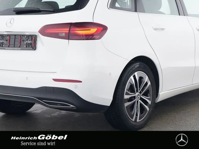 Mercedes-Benz B 200 Progressive Sedan