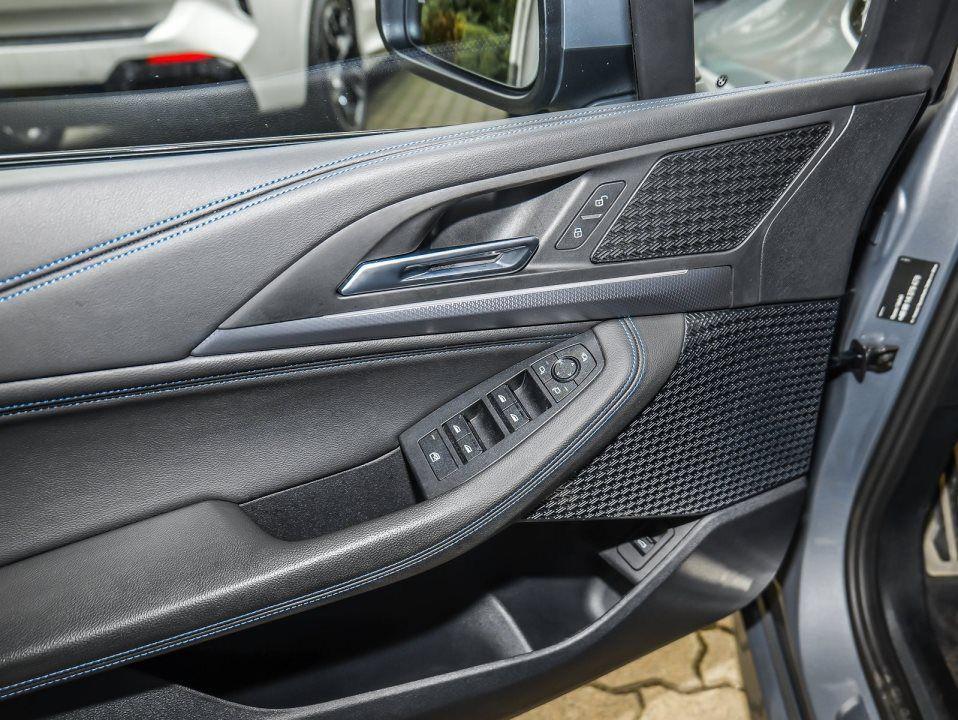 BMW 220 220i Active Tourer