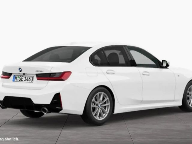 BMW 320 320i M-Sport Sedan