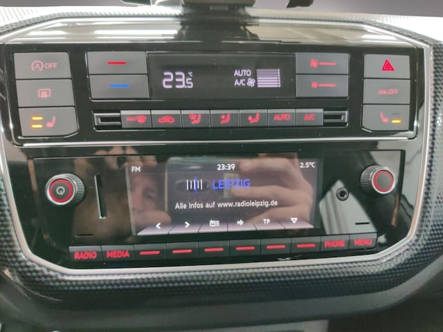 Volkswagen up! up! 1.0 Navi/Sitzhzg/Climatronic/4Türen