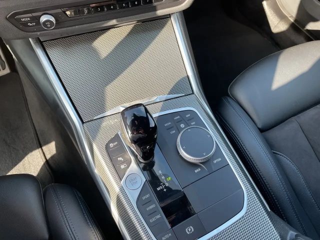 BMW 330 330e M-Sport Touring