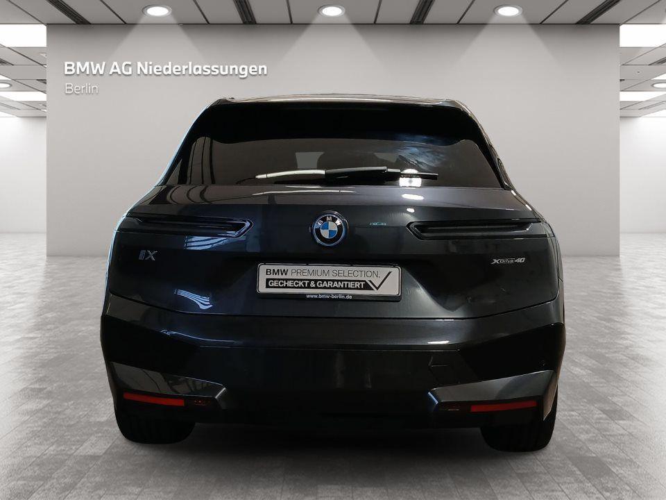 BMW iX xDrive40