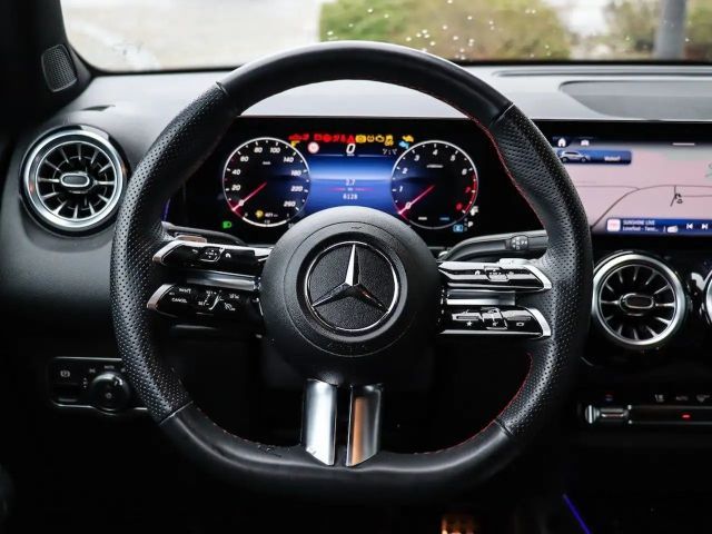 Mercedes-Benz GLB 220 4MATIC AMG Line