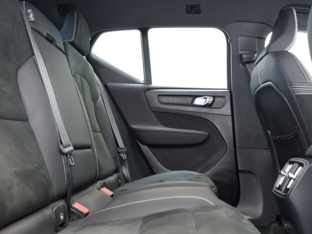 Volvo XC40 Core Recharge