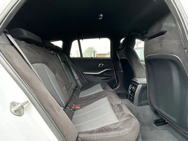 BMW 320 320i M-Sport Touring