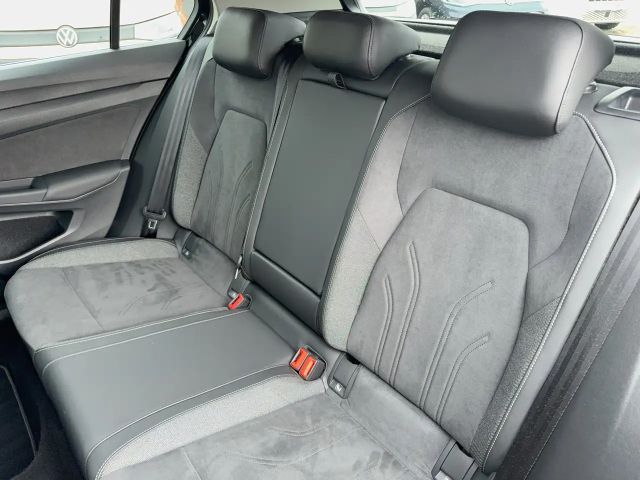 Volkswagen Golf Style eHybrid