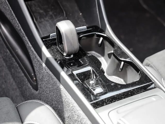 Volvo XC40 Dark Plus