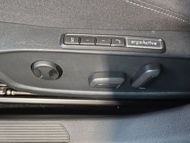 Volkswagen Golf DSG Style Variant