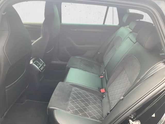 Skoda Superb 2.0 TSI Combi Sportline