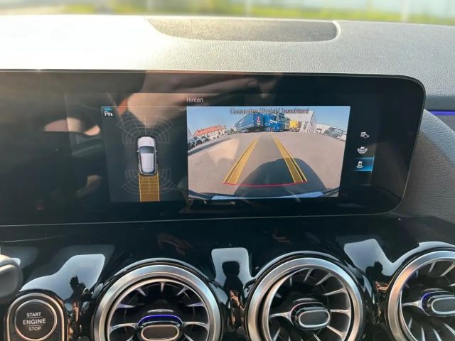 Mercedes-Benz GLA 250 4MATIC Progressive