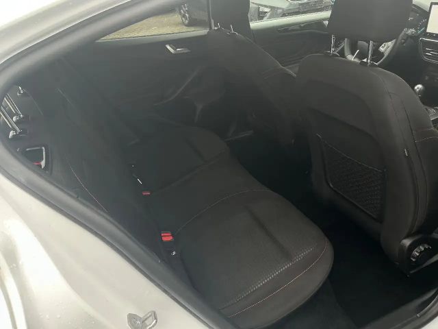 Ford Focus EcoBoost ST Line