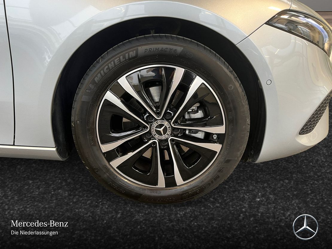 Mercedes-Benz A 180 A 180 d