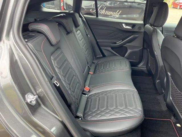 Ford Focus ST Line Wagon