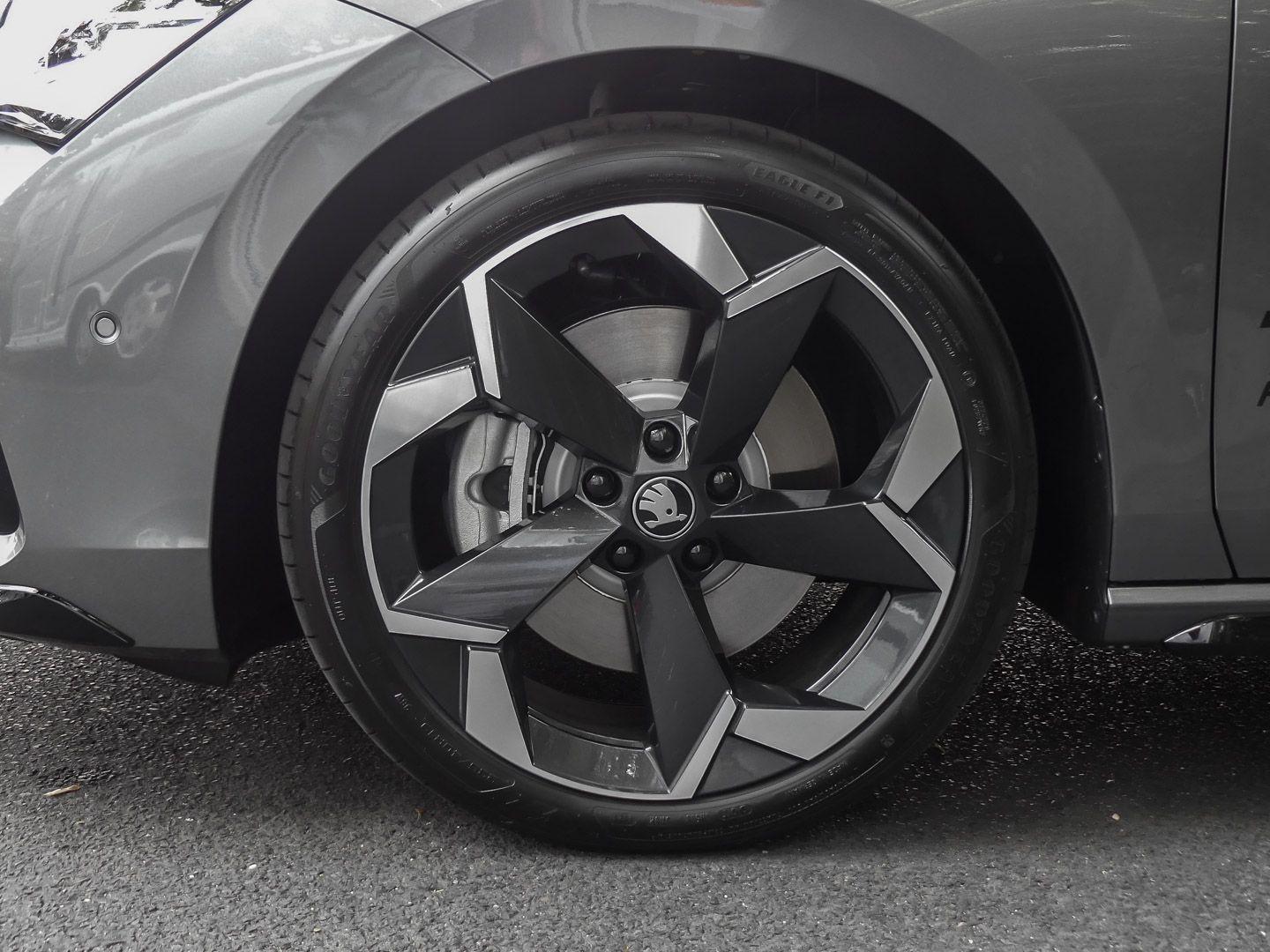 Skoda Superb 2.0 TDI 4x4 Combi Sportline