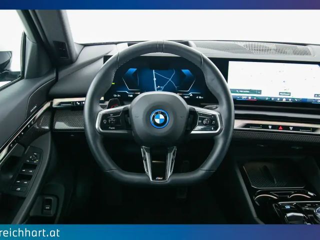 BMW i5 xDrive40