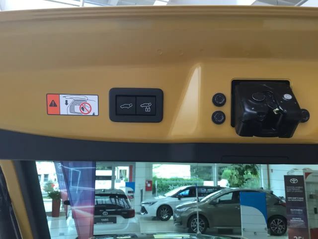 Toyota Prius Executive Plug-in