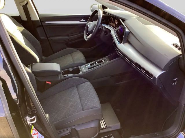 Volkswagen Golf 1.5 TSI DSG Life Variant