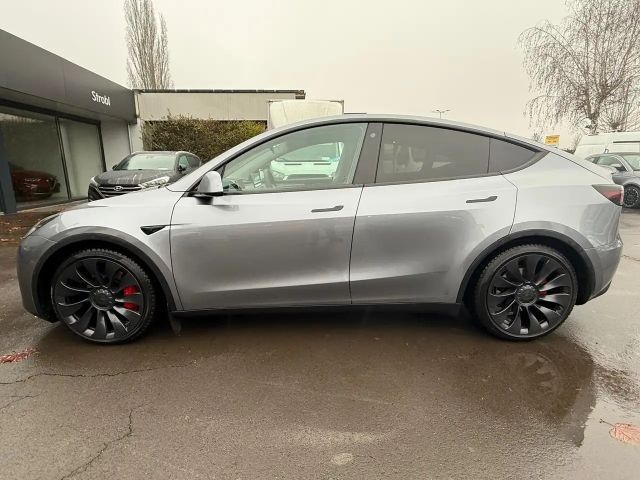 Tesla Model Y AWD Performance
