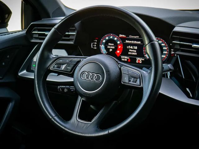 Audi A3 30 TFSI S-Tronic Sedan