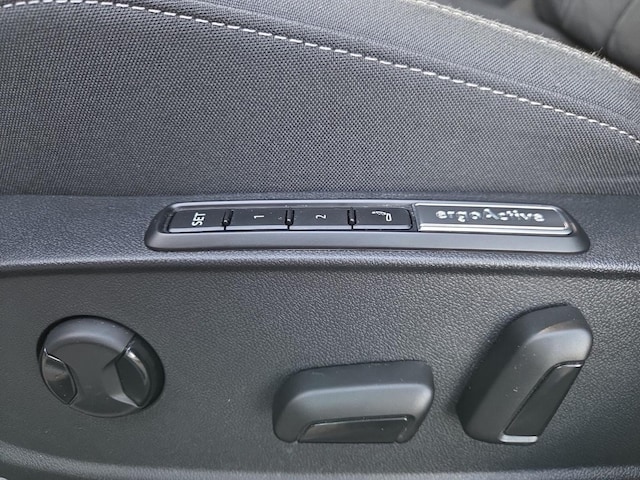 Volkswagen Golf DSG Golf VIII Sport Variant