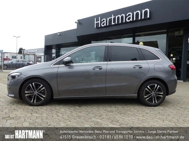 Mercedes-Benz B 180 Progressive Sedan