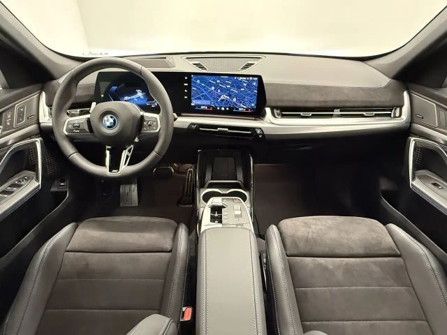 BMW iX1 xDrive30