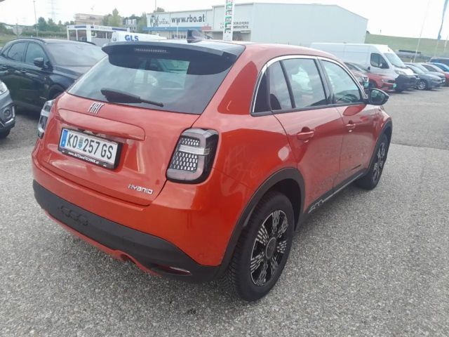 Fiat 600e HYBRID 100 6-Gang eDCT