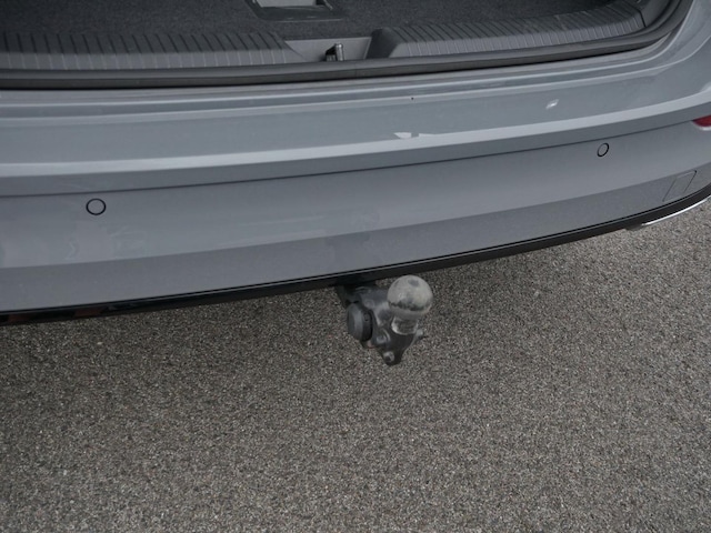 Volkswagen Golf 1.5 TSI R-Line Variant