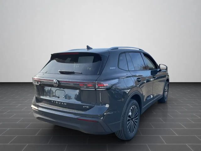 Volkswagen Tiguan DSG Plus