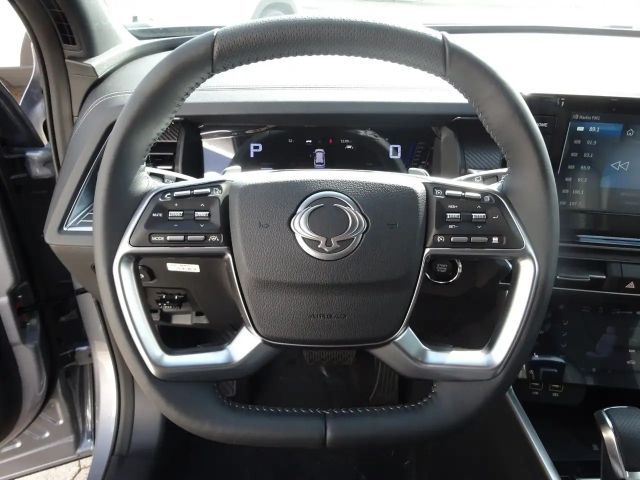 SsangYong Torres 2WD Quartz