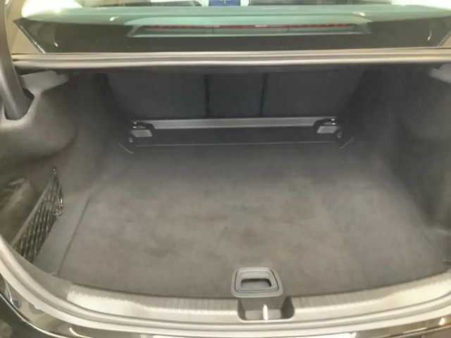 Mercedes-Benz C 180 AVANTGARDE Sedan