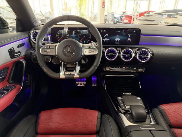 Mercedes-Benz CLA 35 AMG 4MATIC AMG Line Sedan