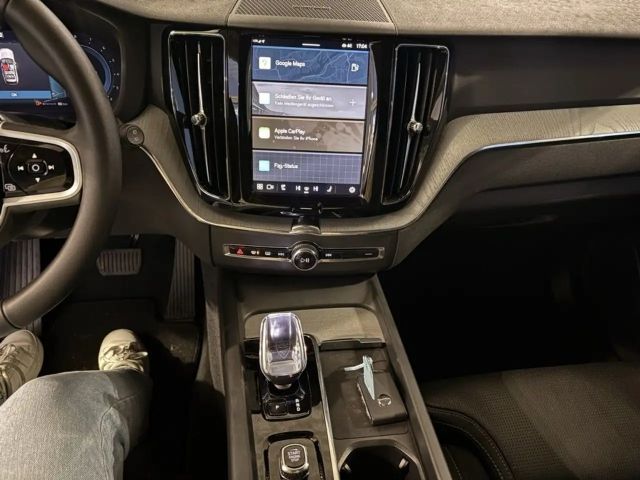 Volvo XC60 AWD Dark Plus