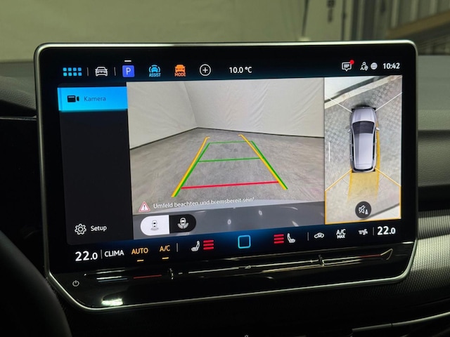 Volkswagen Golf 1.5 eTSI DSG R-Line