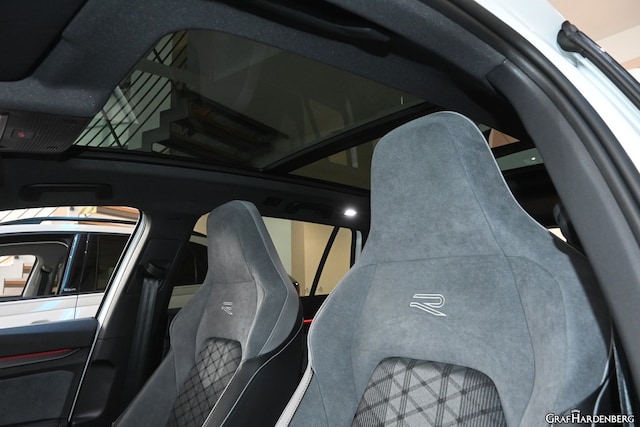 Volkswagen Golf 2.0 TDI Golf VIII R-Line Variant