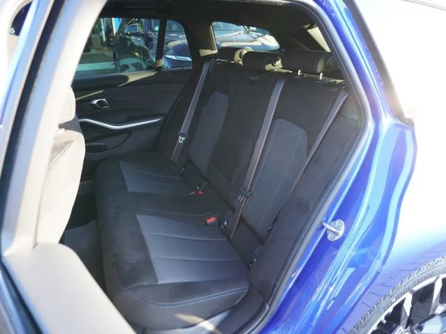 BMW 330 330i M-Sport Touring xDrive