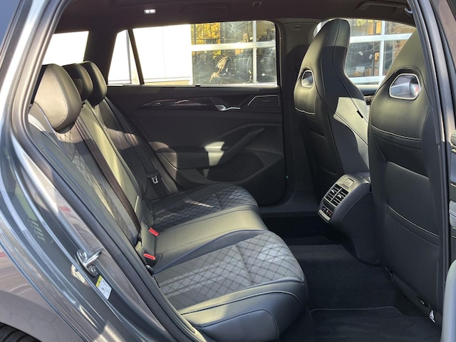 Volkswagen Passat 2.0 TDI R-Line Variant